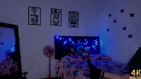 Snapshot of abby_sexygirl1 chatting on December 23, 2024, 4:12 am Abby online show from December 23, 2024, 4:12 am