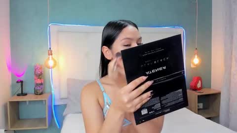 Snapshot of abbydixon1 chatting on November 14, 2025, 2:27 pm Abby Dixon online show from November 14, 2025, 2:27 pm