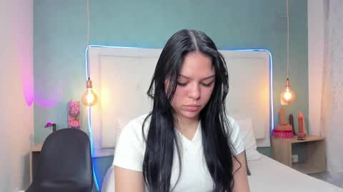 Snapshot of abbydixon1 chatting on December 16, 2025, 1:27 pm Abby Dixon online show from December 16, 2025, 1:27 pm