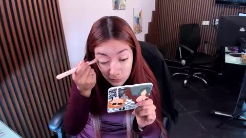 Abby Stones online show from November 7, 2025, 11:10 am