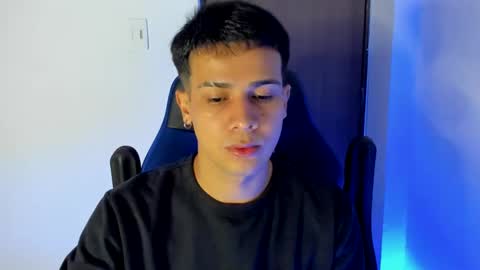 Independence model AbelAsburgo online show from January 15, 2025, 1:34 am