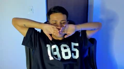 Independence model AbelAsburgo online show from January 16, 2025, 5:00 am