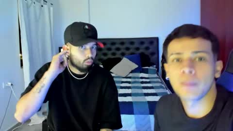 Independence model AbelAsburgo online show from January 23, 2025, 3:48 am