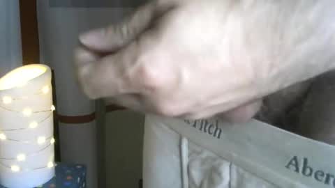 Snapshot of abercrombieguy22 chatting on May 25, 2026, 4:07 am AbercrombieGuy22 online show from May 25, 2026, 4:07 am