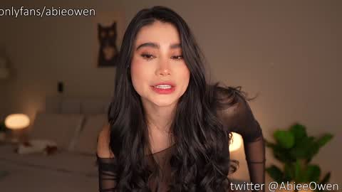 abie_owen online show from February 5, 2026, 12:15 am