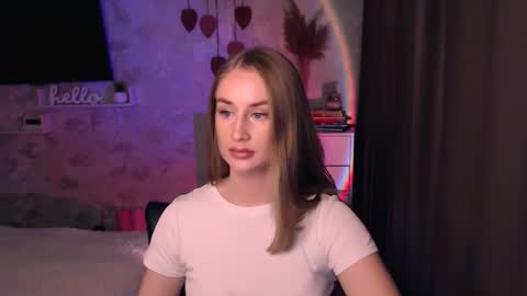 Anna online show from November 17, 2025, 6:46 pm