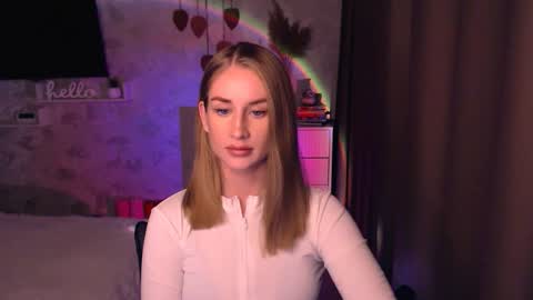 Anna online show from November 22, 2025, 7:24 pm