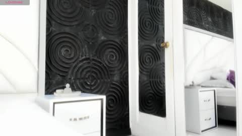 Abigail online show from November 17, 2025, 11:16 am