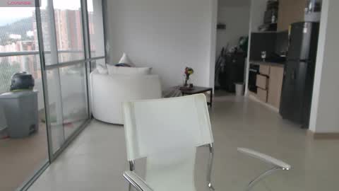 Abi online show from April 3, 2026, 8:29 pm