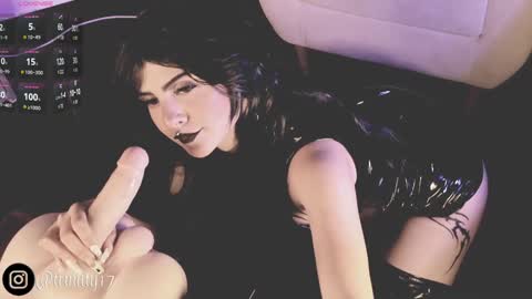 April  online show from December 7, 2024, 1:07 pm