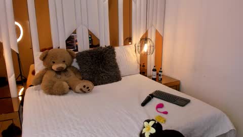 Snapshot of abril_cooper11 chatting on October 13, 2025, 8:09 pm abril_cooper11 online show from October 13, 2025, 8:09 pm