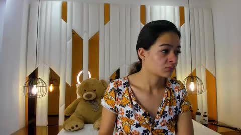 Snapshot of abril_cooper11 chatting on November 10, 2025, 11:20 am abril_cooper11 online show from November 10, 2025, 11:20 am