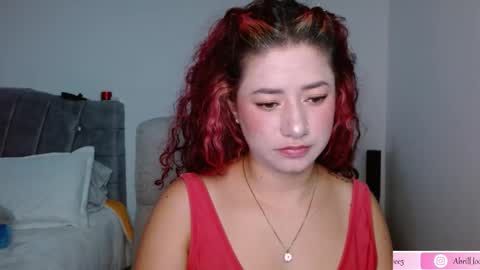 Snapshot of abril_lovee2 chatting on February 23, 2025, 6:01 pm Abril online show from February 23, 2025, 6:01 pm