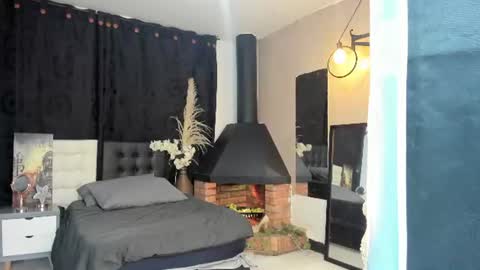Snapshot of abril_riios chatting on June 15, 2026, 3:42 am Abril online show from June 15, 2026, 3:42 am