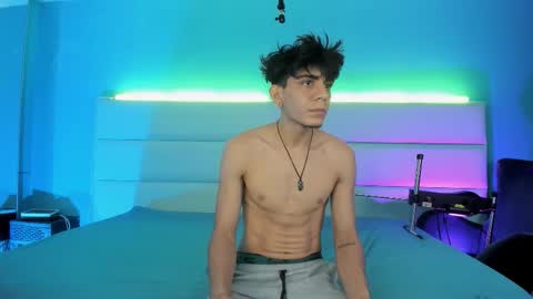 Snapshot of abrilandjulian chatting on February 26, 2026, 12:04 pm Abril and Julian online show from February 26, 2026, 12:04 pm