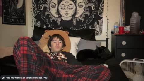 Snapshot of abs7719 chatting on December 5, 2024, 12:22 pm Abs online show from December 5, 2024, 12:22 pm