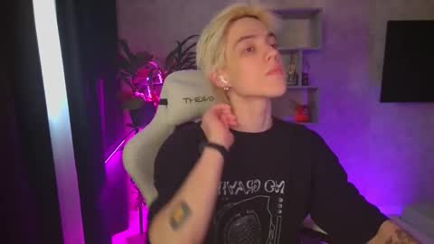 Nick online show from November 17, 2025, 4:18 am