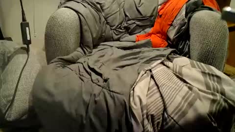 Snapshot of absolootzro chatting on October 24, 2025, 8:55 am absolootzro online show from October 24, 2025, 8:55 am