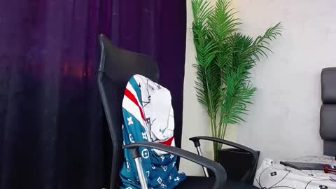 ace_owens online show from December 11, 2024, 8:07 pm
