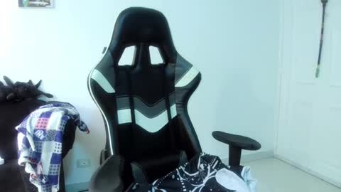 Snapshot of acid_alice666 chatting on May 5, 2026, 5:32 pm Alice online show from May 5, 2026, 5:32 pm