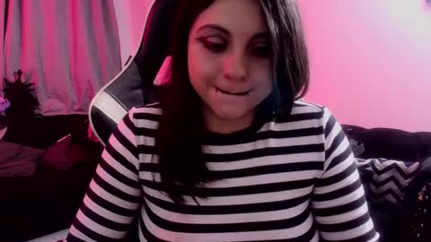 Snapshot of acid_alice666 chatting on May 18, 2026, 4:07 am Alice online show from May 18, 2026, 4:07 am