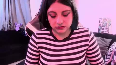 Snapshot of acid_alice666 chatting on May 23, 2026, 1:33 am Alice online show from May 23, 2026, 1:33 am