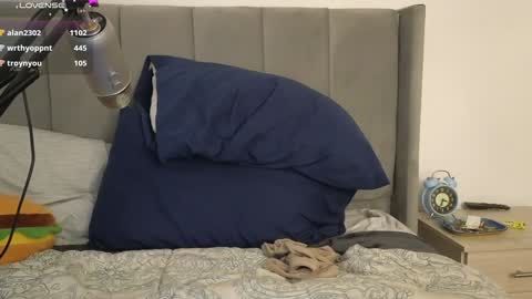 Snapshot of acidkaos chatting on December 27, 2024, 12:23 pm Lana 3 online show from December 27, 2024, 12:23 pm