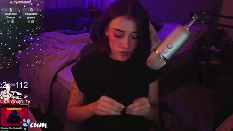 Snapshot of acidkaos chatting on November 5, 2025, 8:42 pm Lana 3 online show from November 5, 2025, 8:42 pm