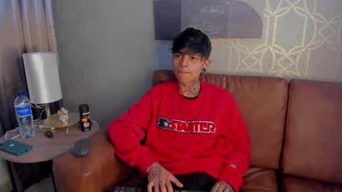 Snapshot of acidmilo chatting on December 11, 2024, 3:15 pm Acid Milo online show from December 11, 2024, 3:15 pm