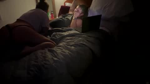 acouplesinners online show from March 19, 2026, 6:50 am