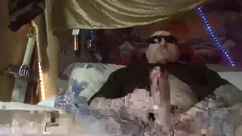 Snapshot of act_right_dub420 chatting on January 22, 2025, 5:17 pm act_right_dub420 online show from January 22, 2025, 5:17 pm