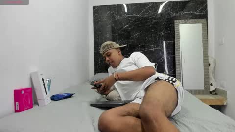 ada_brooke online show from January 9, 2026, 11:46 am