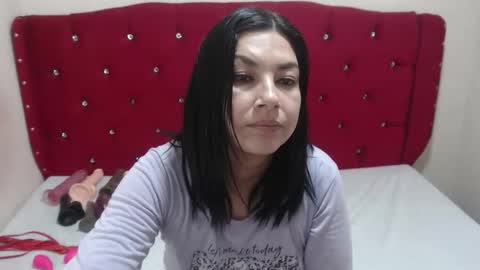 Snapshot of adafawx chatting on November 6, 2025, 3:51 am Ada online show from November 6, 2025, 3:51 am