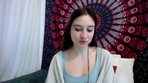 Adalyn online show from December 4, 2025, 7:17 am