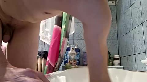 Snapshot of adam000985057 chatting on October 8, 2025, 9:34 pm adam000985057 online show from October 8, 2025, 9:34 pm