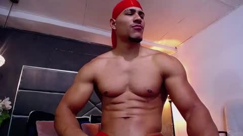 adam_fit19cm online show from October 23, 2025, 2:05 pm