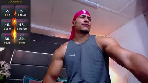 adam_fit19cm online show from November 8, 2025, 1:55 pm