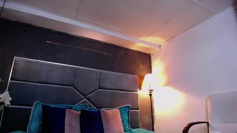 adam_fit19cm online show from January 13, 2026, 2:00 pm