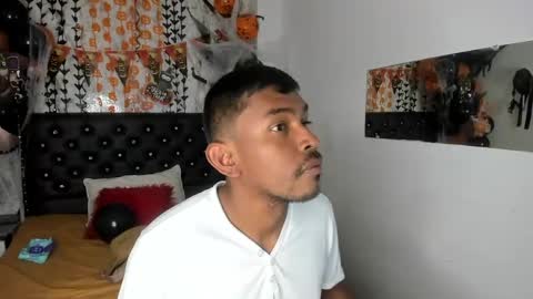 adam_morgan2 online show from November 4, 2025, 7:24 pm