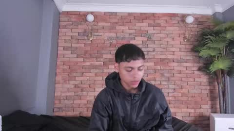 Snapshot of adam_piarse chatting on November 21, 2025, 3:27 am adam_piarse online show from November 21, 2025, 3:27 am