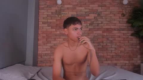 Snapshot of adam_piarse chatting on December 3, 2025, 9:24 pm adam_piarse online show from December 3, 2025, 9:24 pm