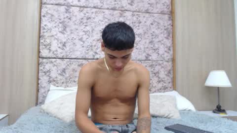 Snapshot of adam_piarse chatting on February 19, 2026, 2:35 pm adam_piarse online show from February 19, 2026, 2:35 pm