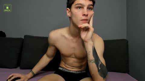 Snapshot of adam_porrter chatting on December 5, 2025, 12:58 pm Adam online show from December 5, 2025, 12:58 pm