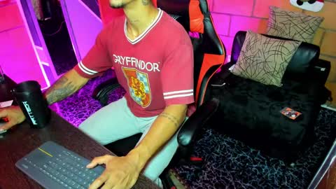 Snapshot of adam_valencia chatting on January 15, 2025, 12:09 am Adam Valencia online show from January 15, 2025, 12:09 am