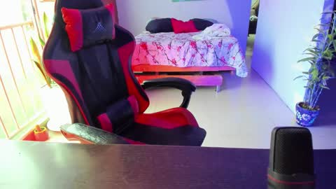 Snapshot of adam_valencia chatting on October 23, 2025, 7:01 pm Adam Valencia online show from October 23, 2025, 7:01 pm