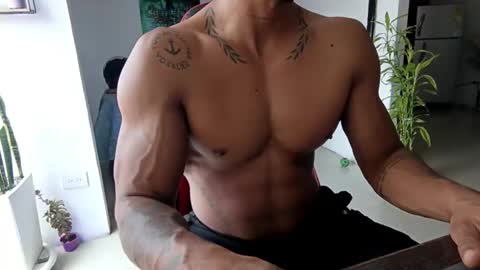 Snapshot of adam_valencia chatting on December 4, 2025, 7:00 pm Adam Valencia online show from December 4, 2025, 7:00 pm