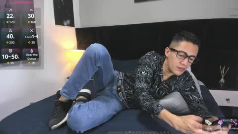 Snapshot of adam_walker_1 chatting on April 24, 2026, 2:30 pm adam_walker_1 online show from April 24, 2026, 2:30 pm