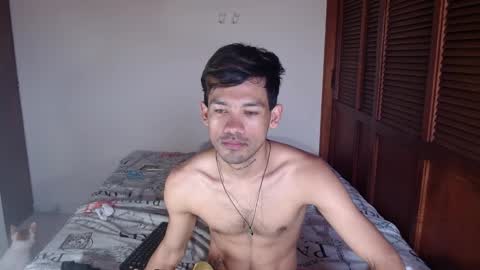 Snapshot of adam_x256 chatting on December 18, 2024, 9:29 pm instagram  adam x256 online show from December 18, 2024, 9:29 pm