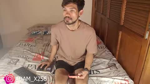 Snapshot of adam_x256 chatting on January 6, 2025, 9:43 pm instagram  adam x256 online show from January 6, 2025, 9:43 pm