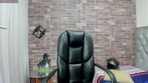 Snapshot of adamcoox chatting on December 10, 2024, 8:08 am Adam online show from December 10, 2024, 8:08 am